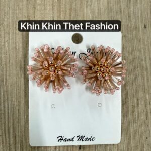 ကိုဗစ်နားကပ်